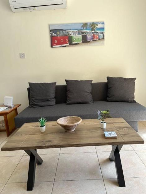 The Holiday Flat, Gateway To Desired Experiences Peyia Bagian luar foto