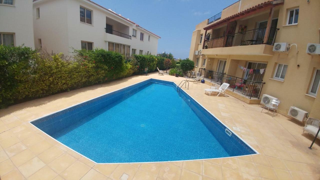 The Holiday Flat, Gateway To Desired Experiences Peyia Bagian luar foto