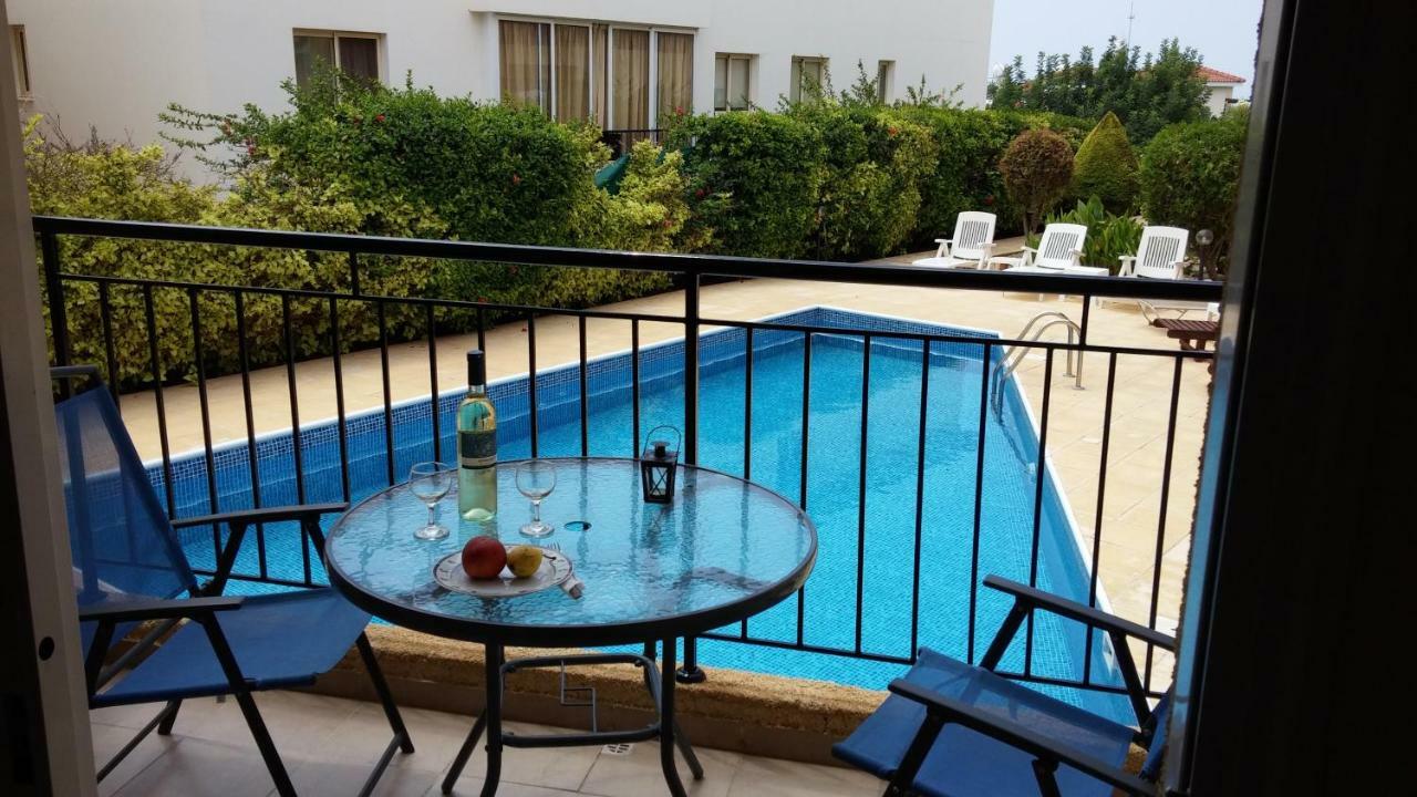 The Holiday Flat, Gateway To Desired Experiences Peyia Bagian luar foto